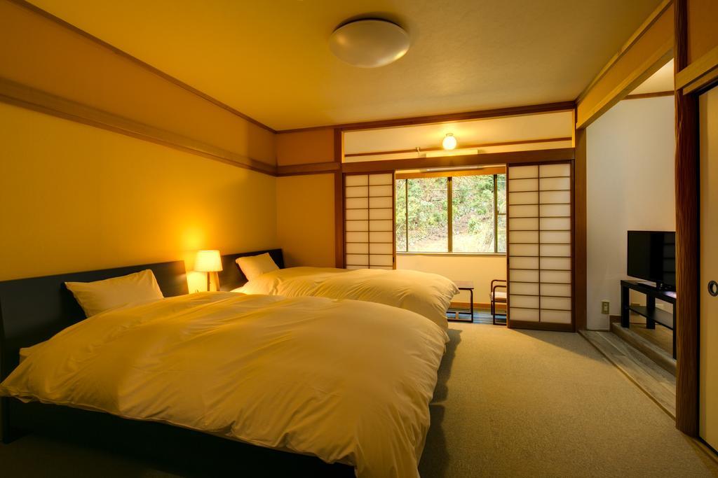 Yugawara-Onsen Komachikan Buitenkant foto
