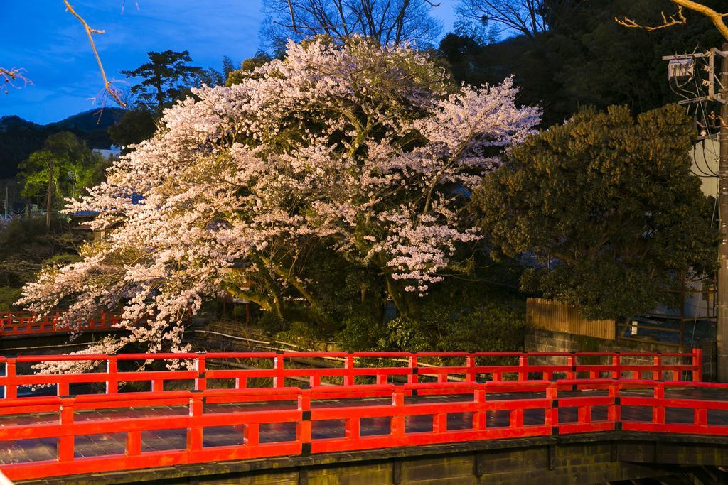 Yugawara-Onsen Komachikan Buitenkant foto